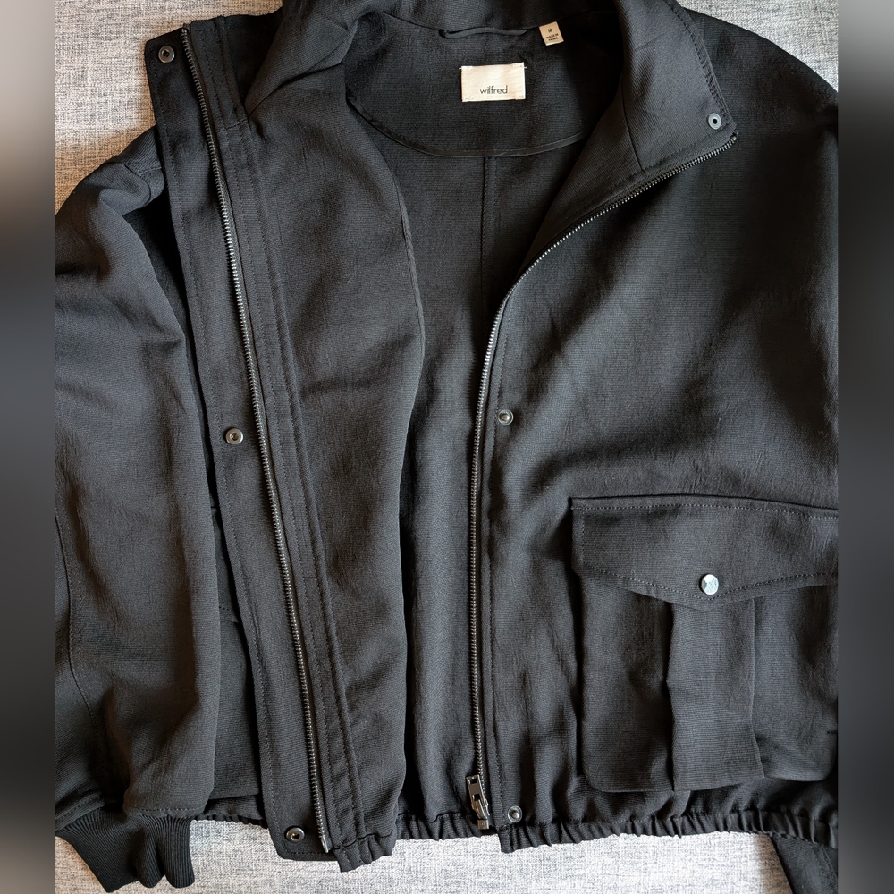 Aritzia Wilfred Kamille Bomber Jacket - Black, Size M - Picture 8 of 12